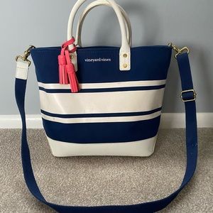 Vineyard Vines Navy Blue Stripe Tote!